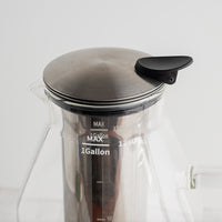 Glass Gallon Tea Pitcher with Infuser - top close-up with top closed