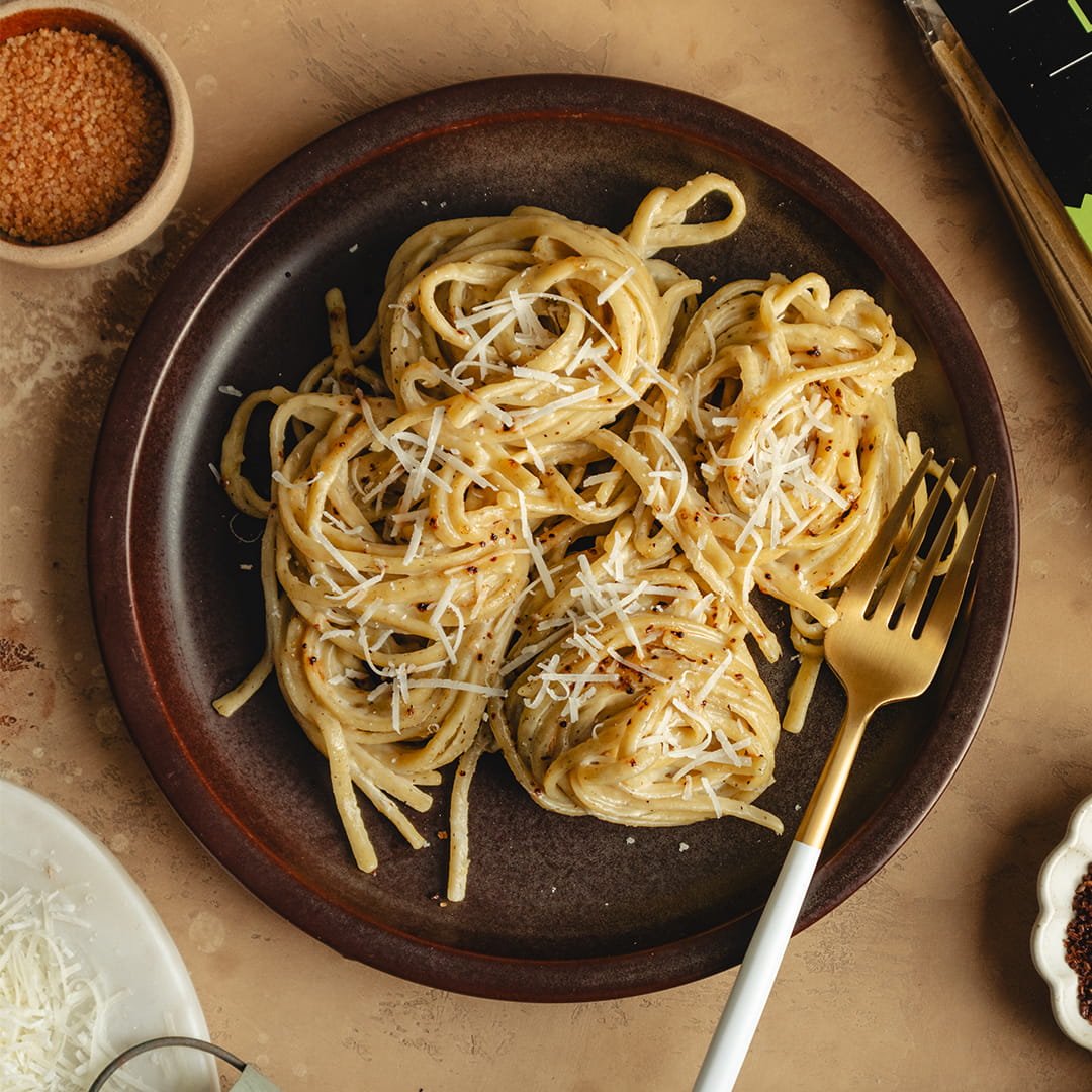 Roasted Garlic Cacio e Pepe